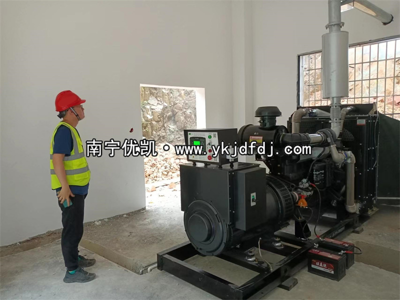 2022年5月6日，250KW上柴發(fā)電機(jī)組交付廣西某建筑工程隊(duì)使用