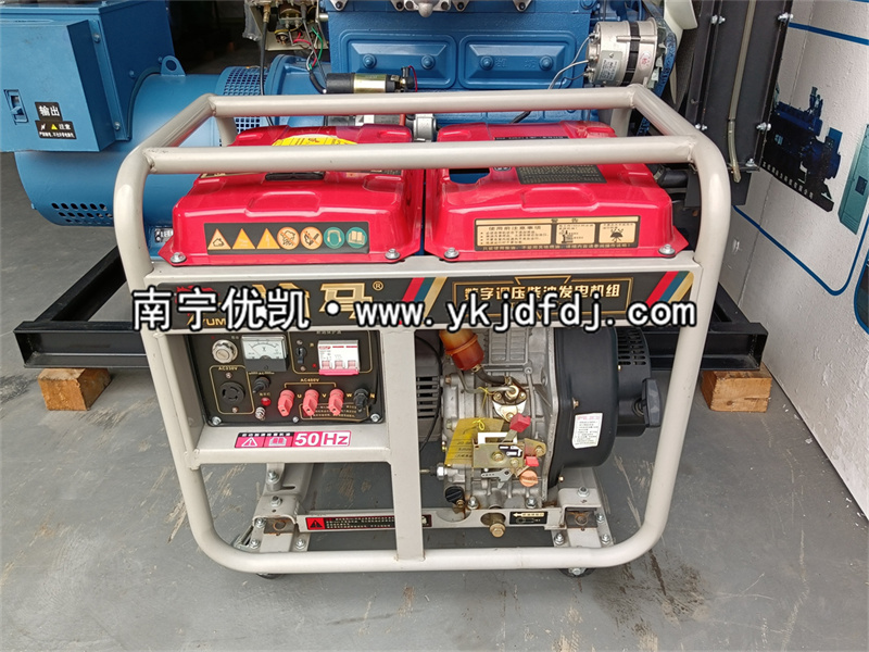2022年10月29日，客戶到南寧店面自提10kw柴油發(fā)電機組