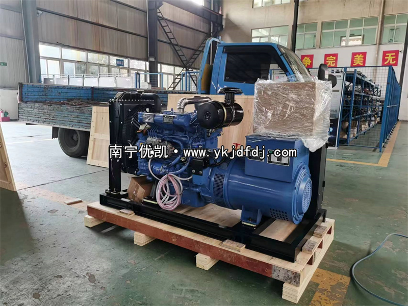 2023年10月27日，50kw華天柴油發(fā)電機(jī)組一體式ATS柜出口越南