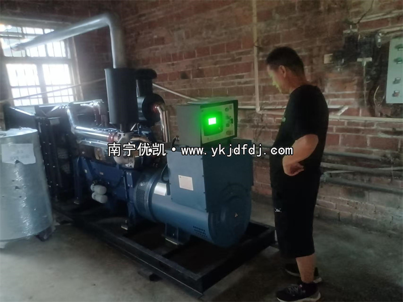 2025年6月16日，玉林某中學項目200kw柴油發(fā)電機組到貨安裝調試