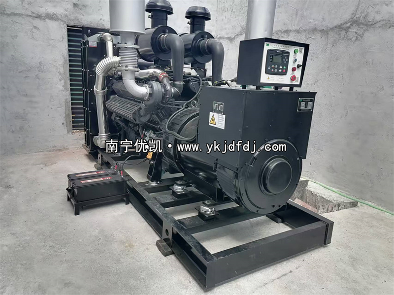 2025年7月6日，欽州項目600KW上柴發(fā)電機組安裝調試完成并通過驗收